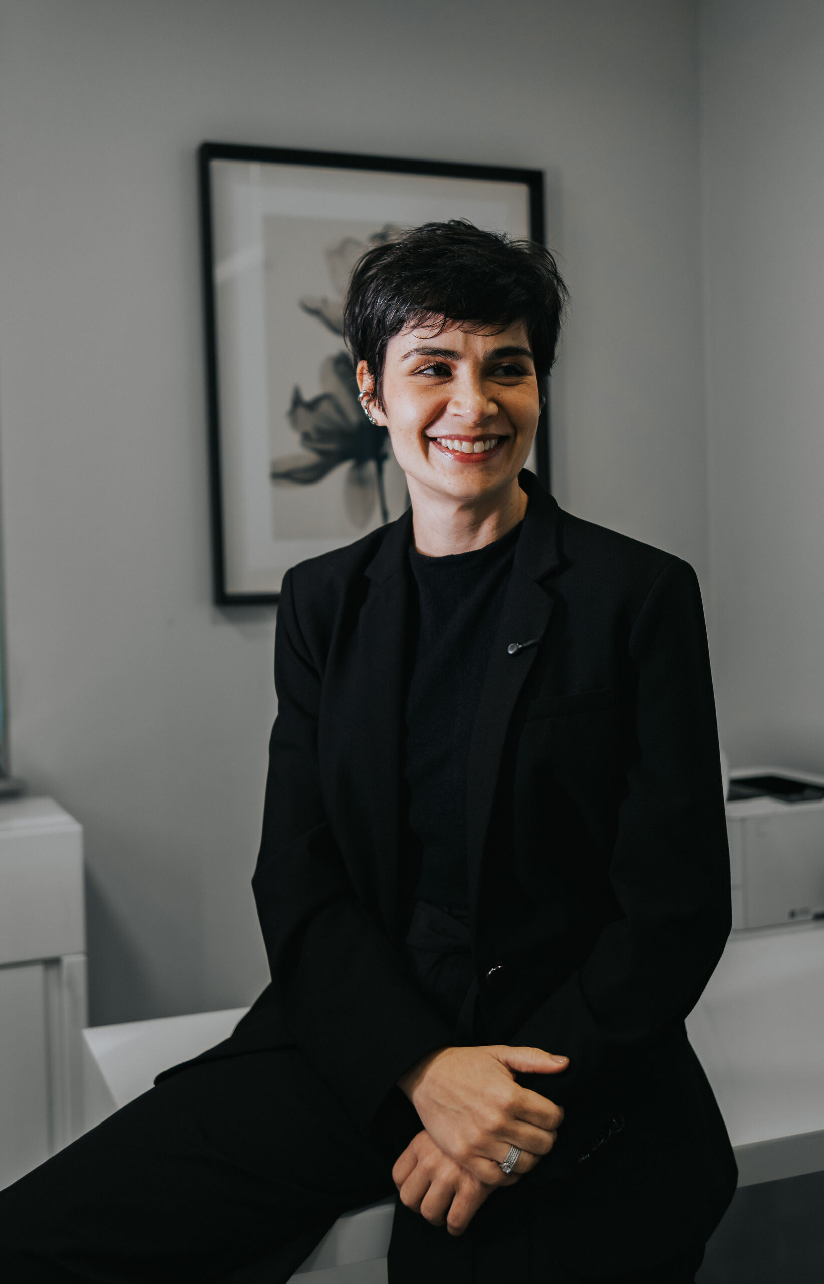 Dra. Joana Storino em avaliação no consultório